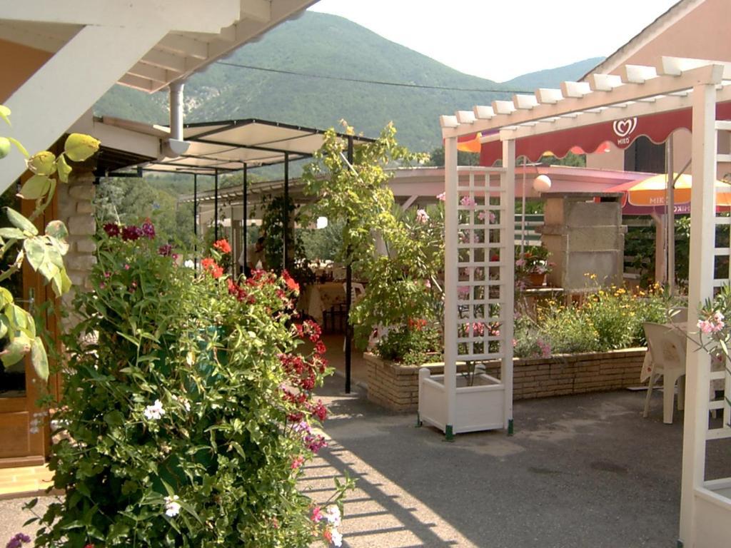 Logis Le Relais Du Serre 2*